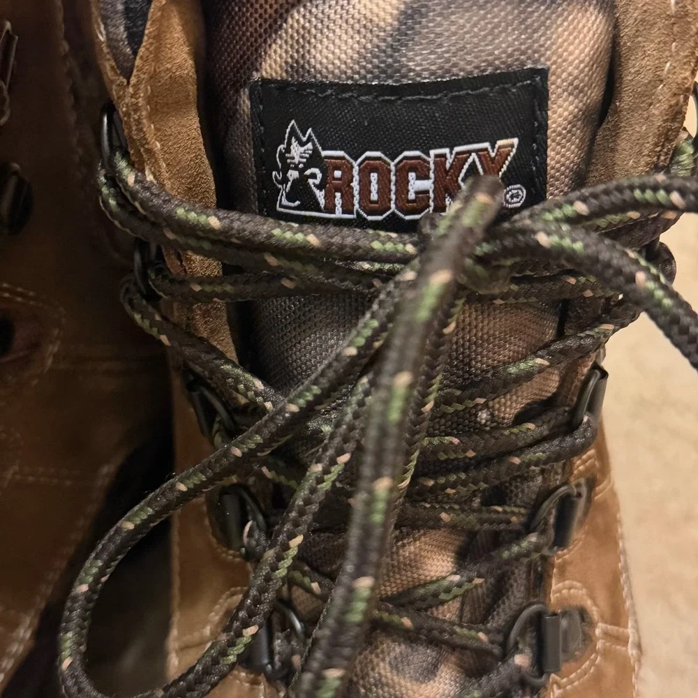 Rocky Kids Outdoor Brown Camo 800g Thinsulate Waterproof Boots FQ0003710 Size 4M
